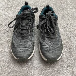 Forsake Maya Athletic Trail Sneakers Shoes Womens US 7.5 Gunmetal Gray Running